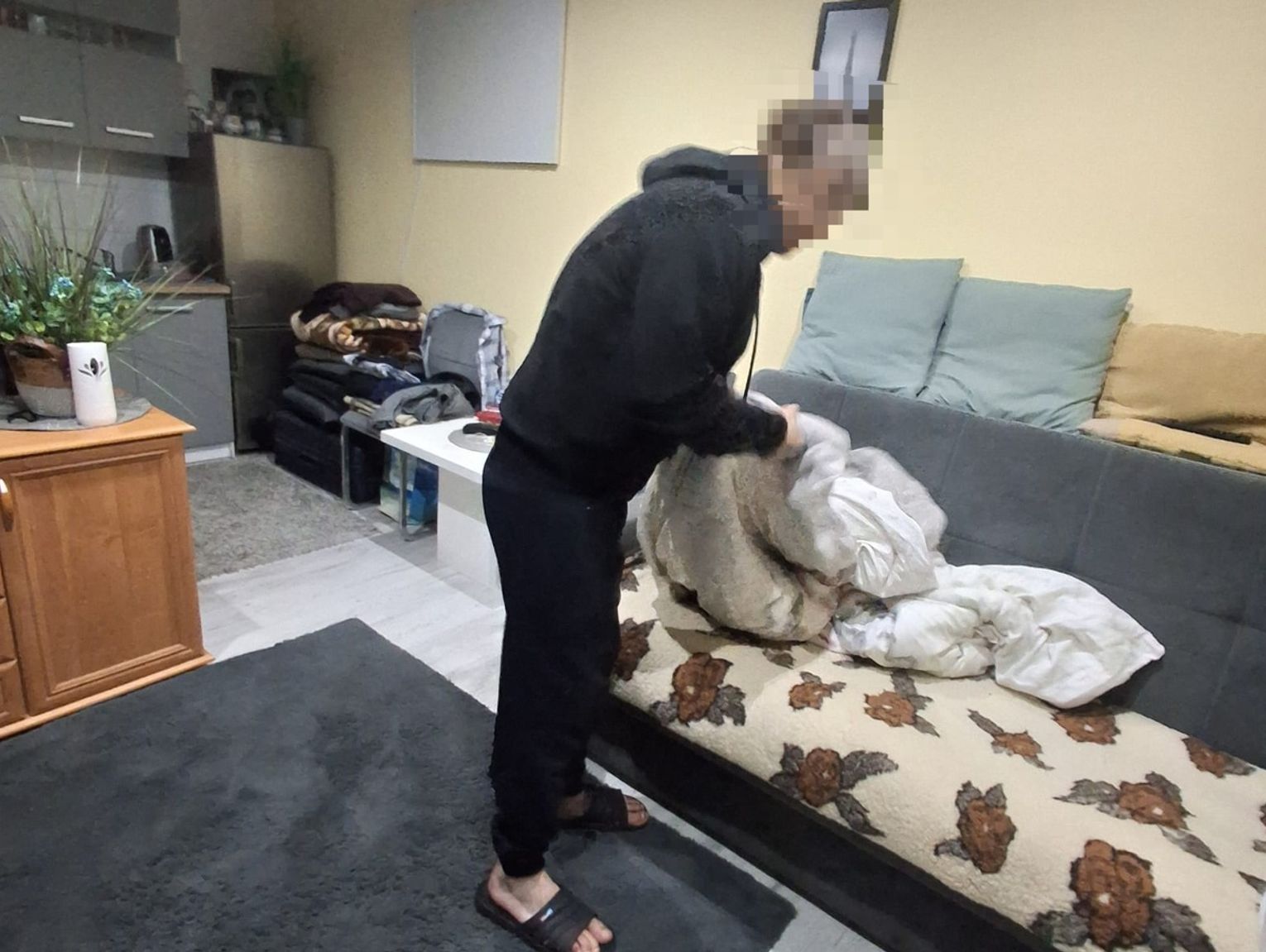 GMINA JABŁOŃ. Kiedy przyszli policjanci, spał jak dziecko