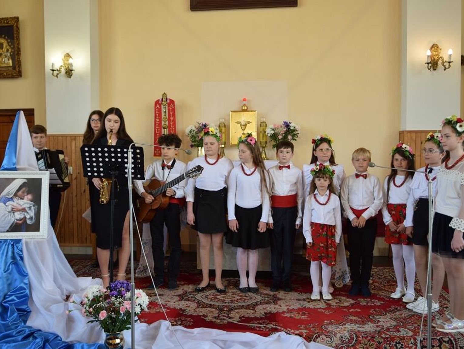Gmina Międzyrzec Podlaski. W Przychodach wykonywali pieśni maryjne