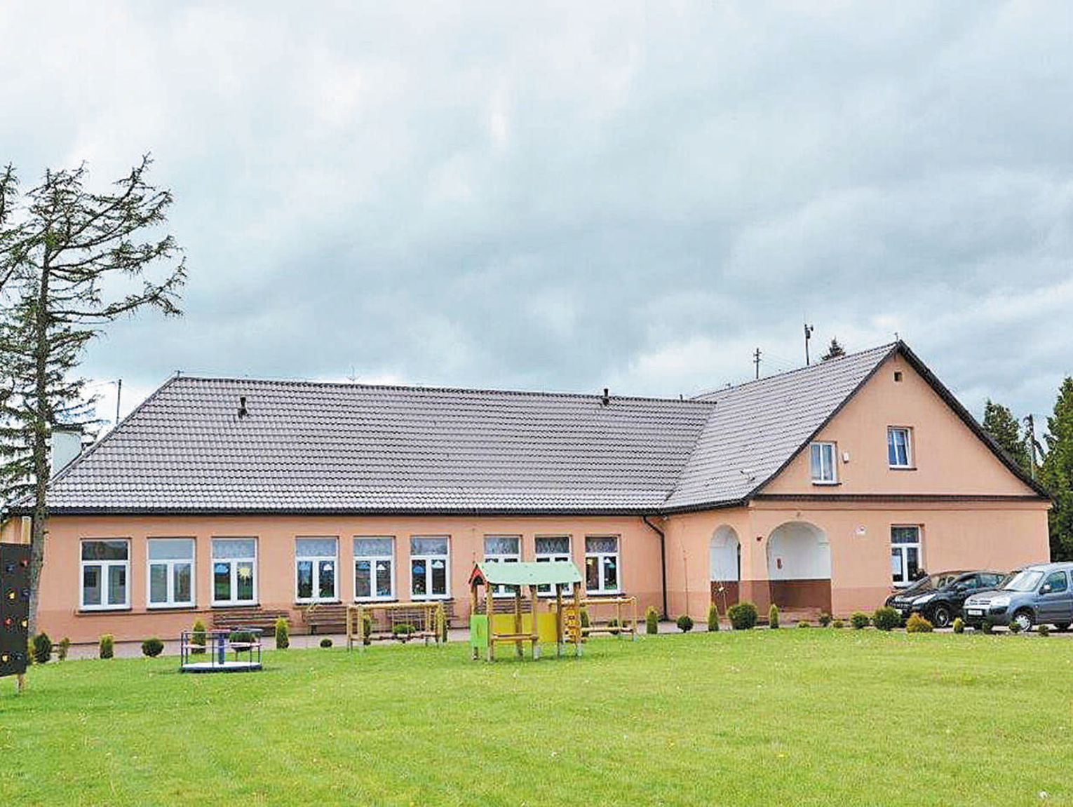 GMINA RADZYŃ PODLASKI: Podjęli decyzję w sprawie szkoły w Brzostówcu