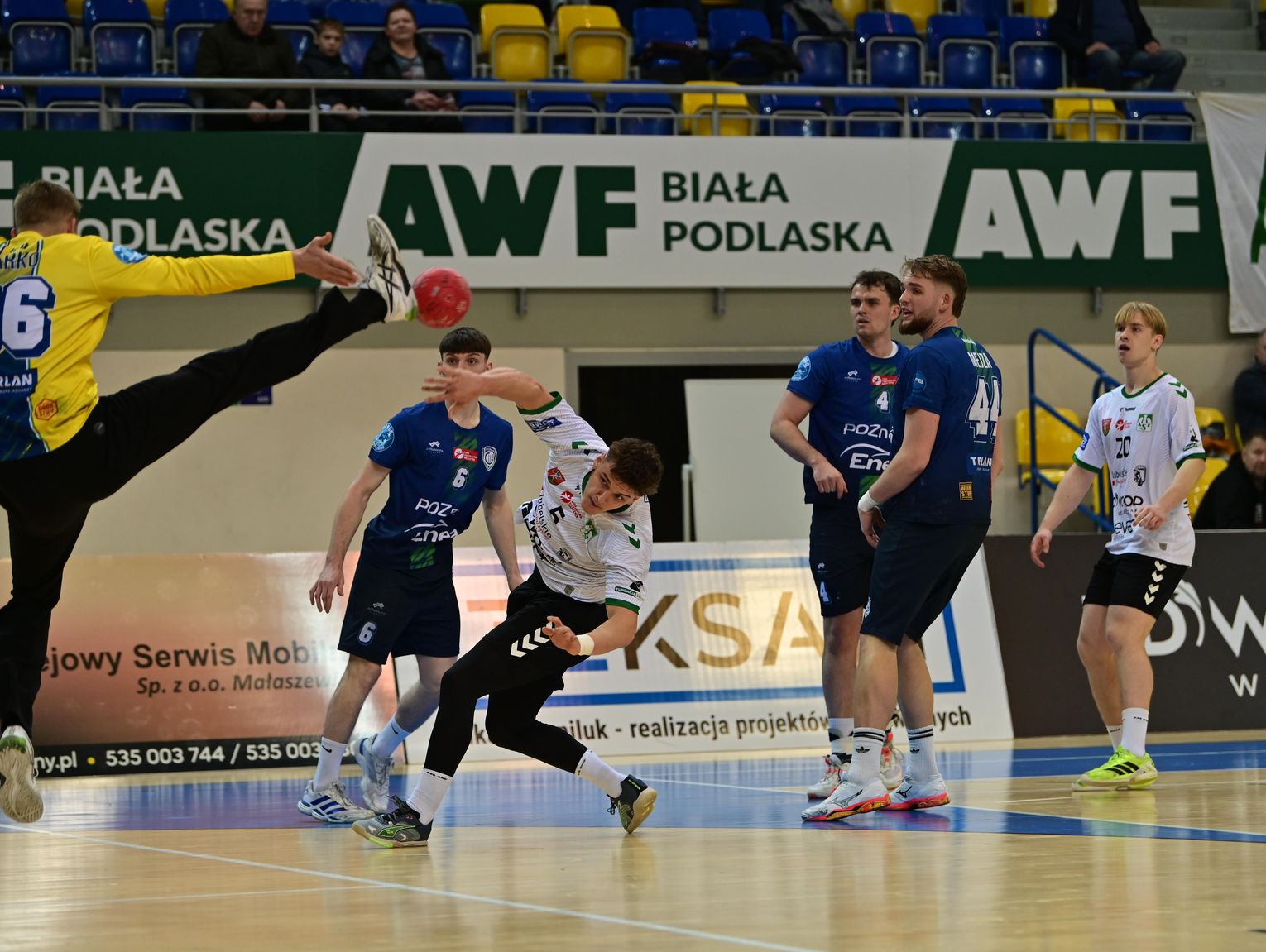 Godzina opóźnienia zrobiła swoje