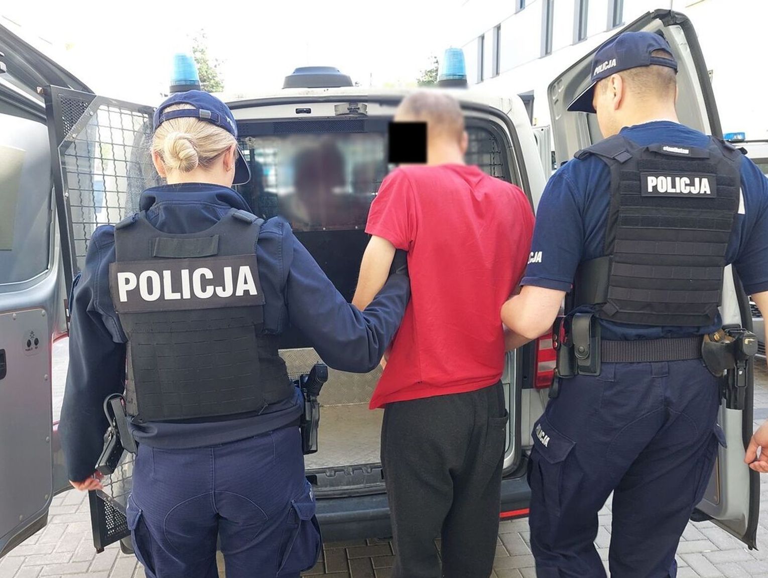 Groził ojcu nożem. Jest w rękach policji