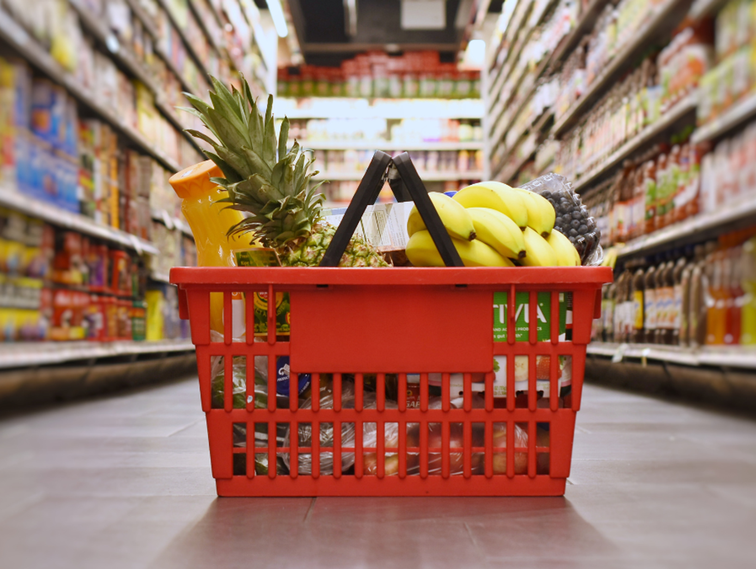 Pracownicy wielu sieci domagają się podwyżek