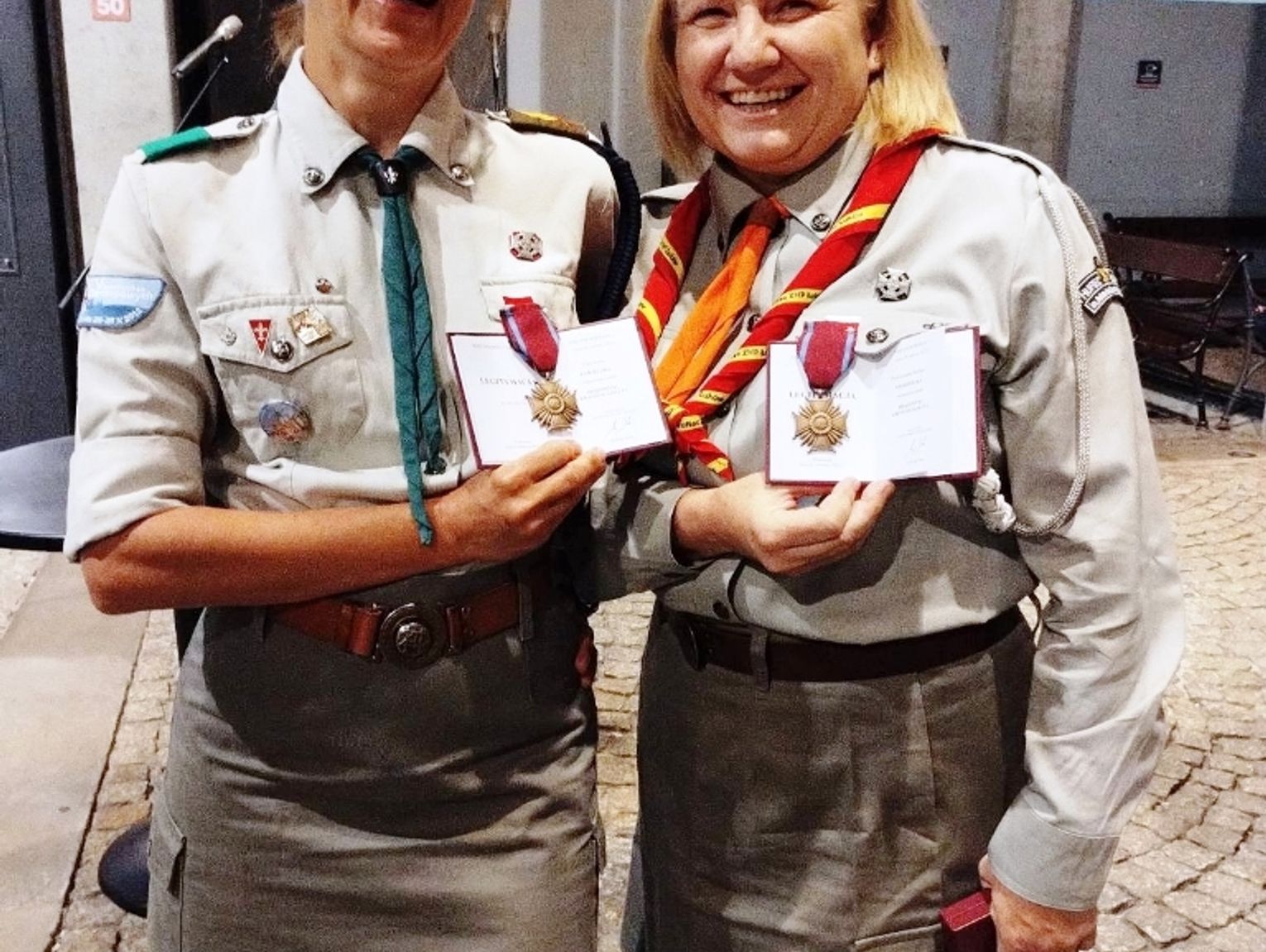 Instruktorki ZHP z Krzyżami Zasługi