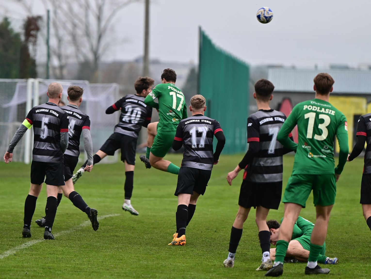 Klasa okręgowa - wyniki, statystyki, jedenastka kolejki, wybór piłkarza października [GALERIA ZDJĘĆ]