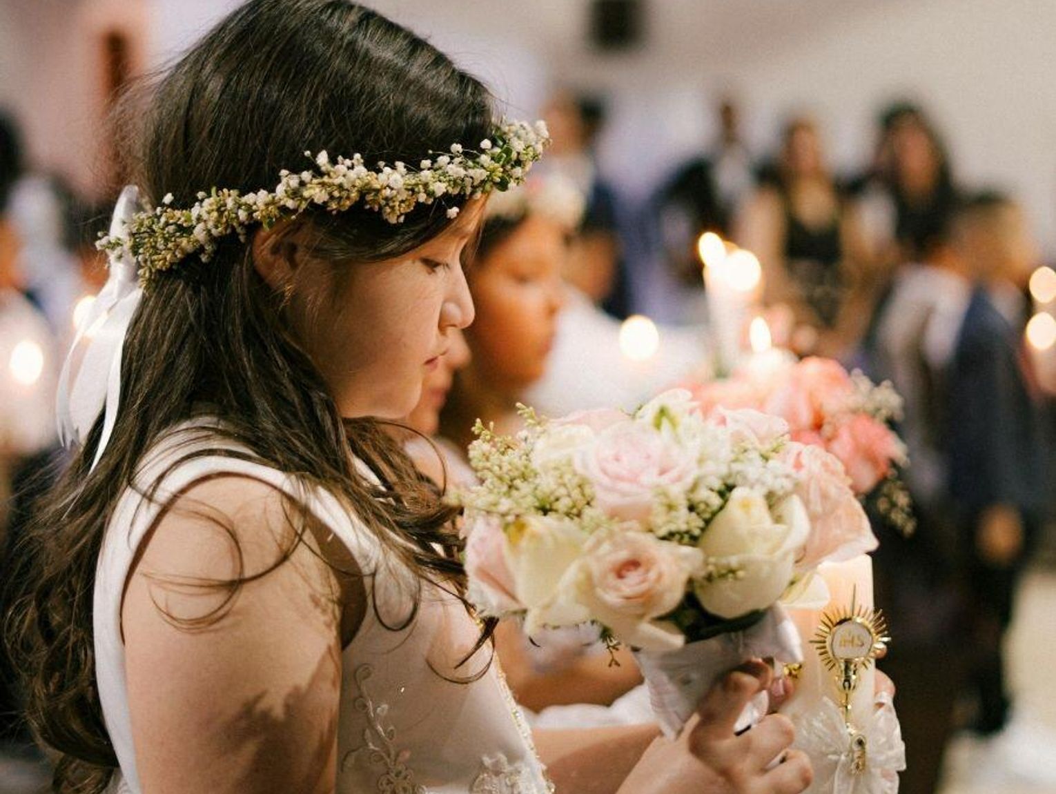 Komunia dzieli Polaków. Luksusowe przyjęcia kontra powrót do skromności