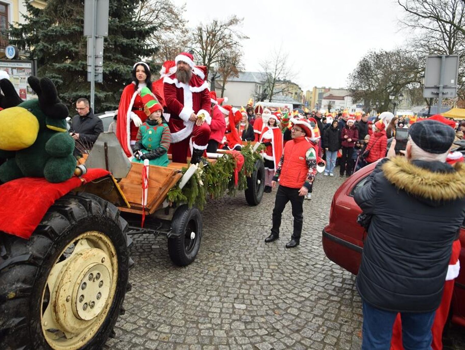 Korowód św. Mikołaja cieszył się powodzeniem [GALERIA ZDJĘĆ]