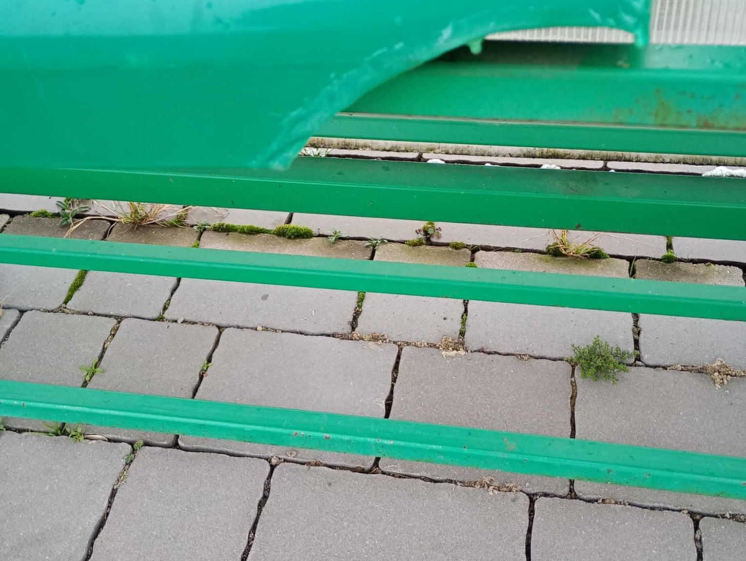 Łosice. Nowo wyremontowany obiekt znów niszczony