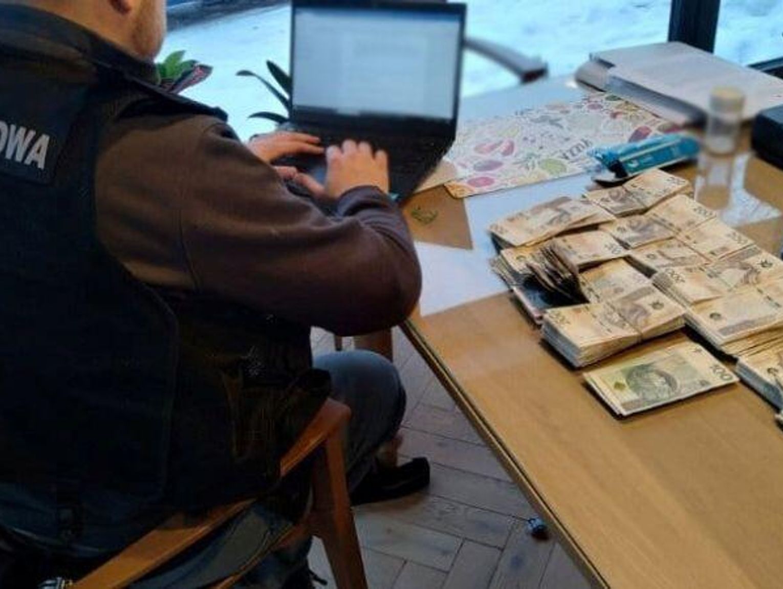 Kraj. Loterie tylko z nazwy. Służby zatrzymały influencerów