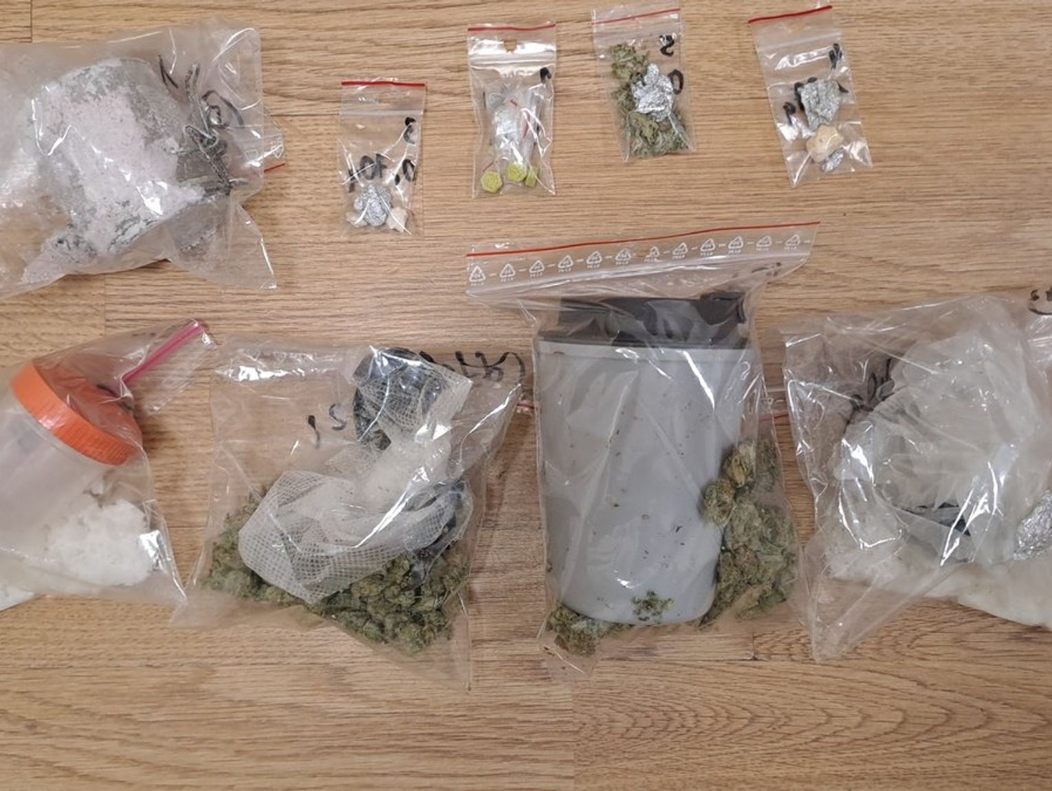 Łuków. Miał w domu mefedron, amfetaminę i marihuanę