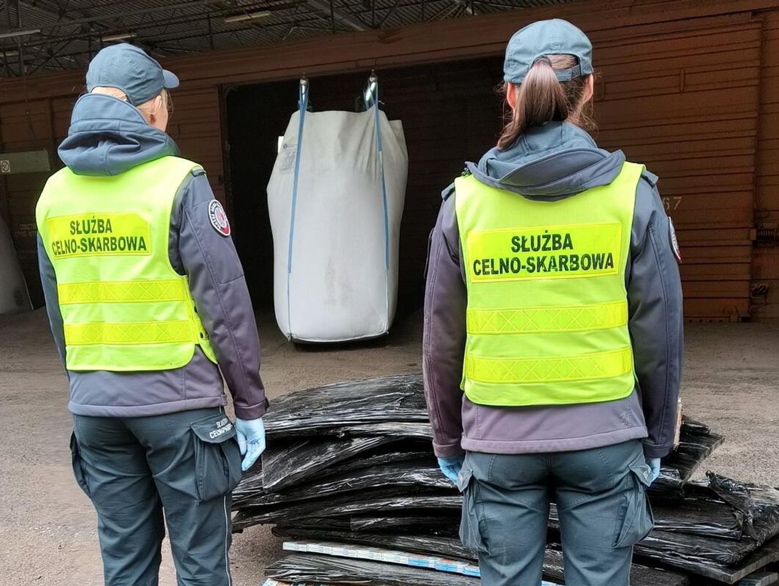 Małaszewicze. Nielegalne papierosy w wagonach z pelletem
