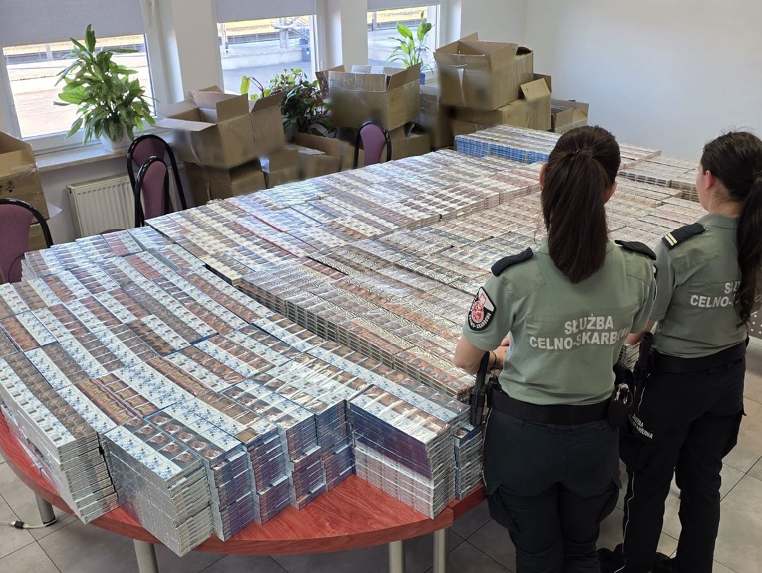 Małaszewicze. Rentgen wykrył papierosy za milion złotych [WIDEO]
