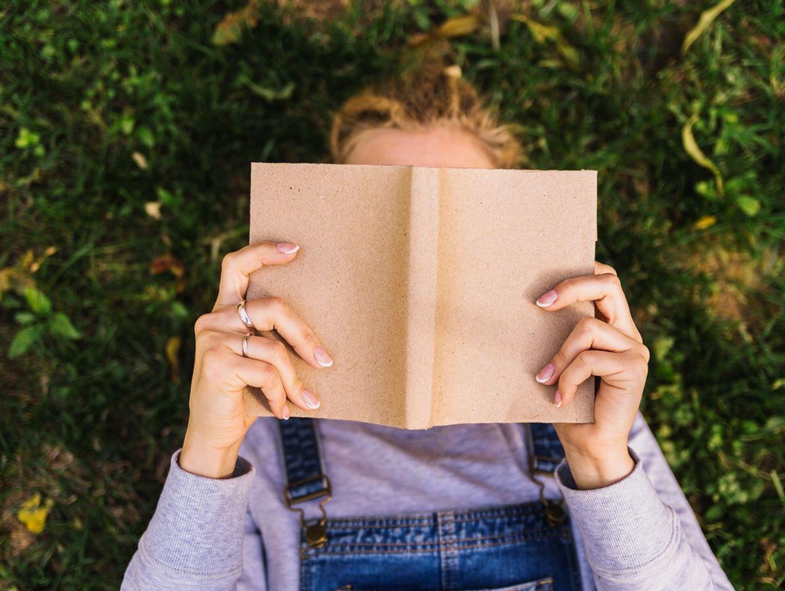 Narodowe Czytanie w Sarnakach – poezja Jana Kochanowskiego w parku