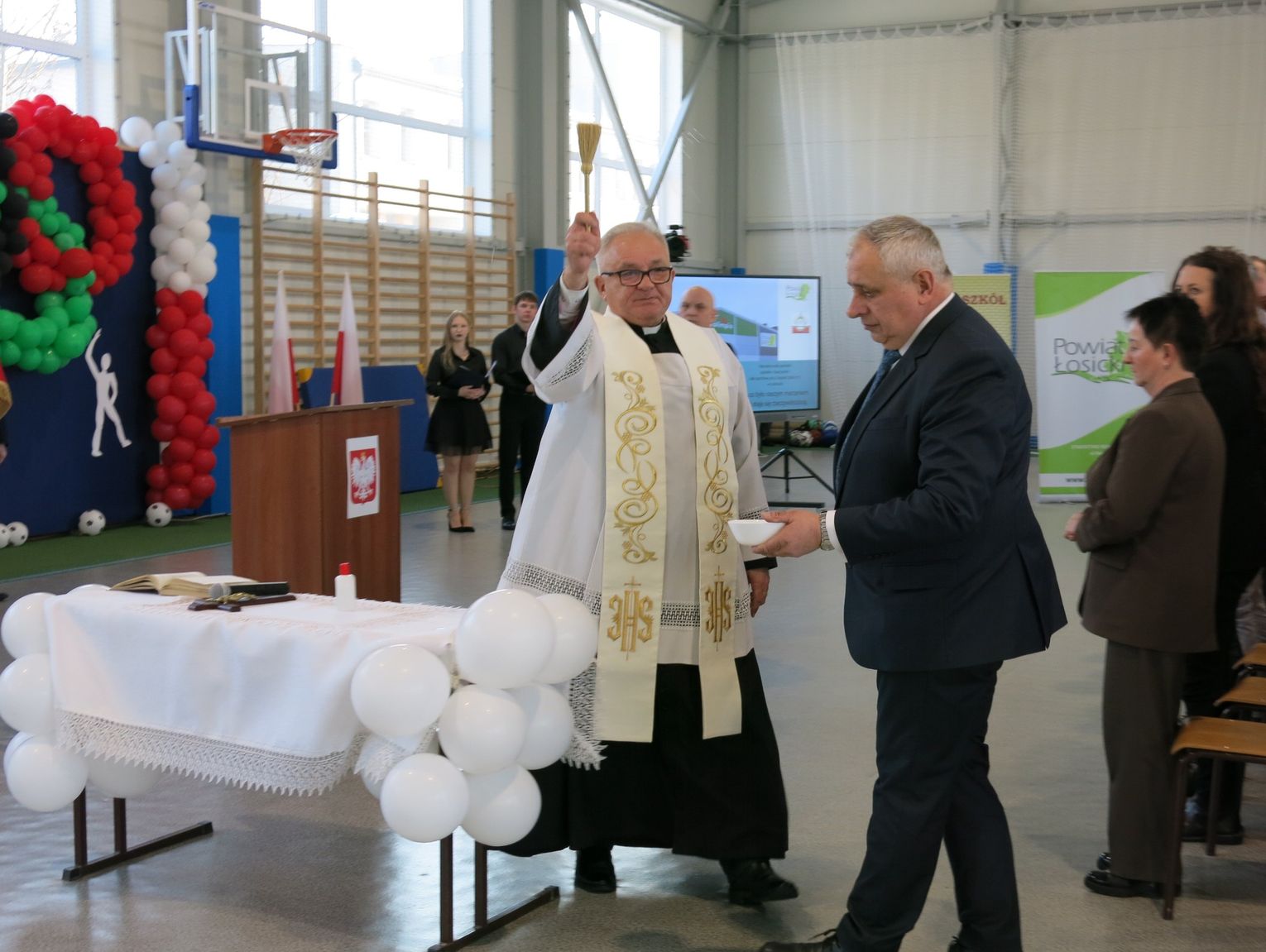 Nowa hala sportowa przy ZS nr 2 w Łosicach oficjalnie otwarta [GALERIA ZDJĘĆ]