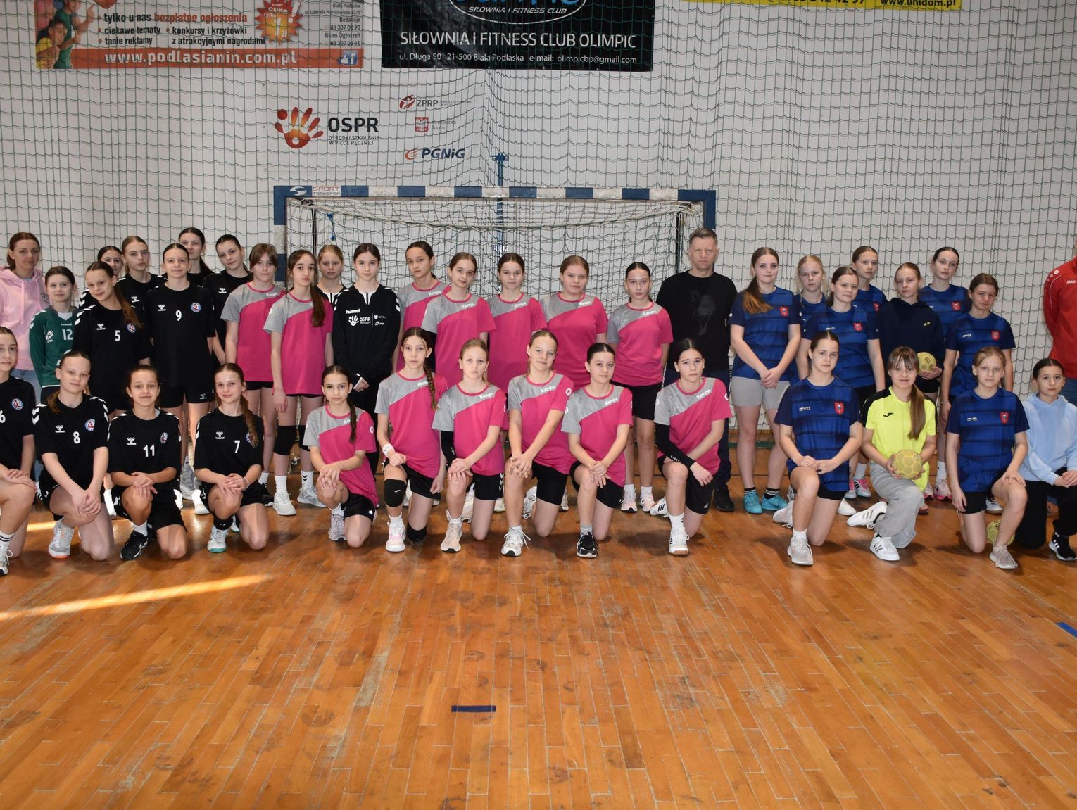 Półfinał wojewódzki w piłce manualnej dziewcząt – emocje i wyrównana rywalizacja