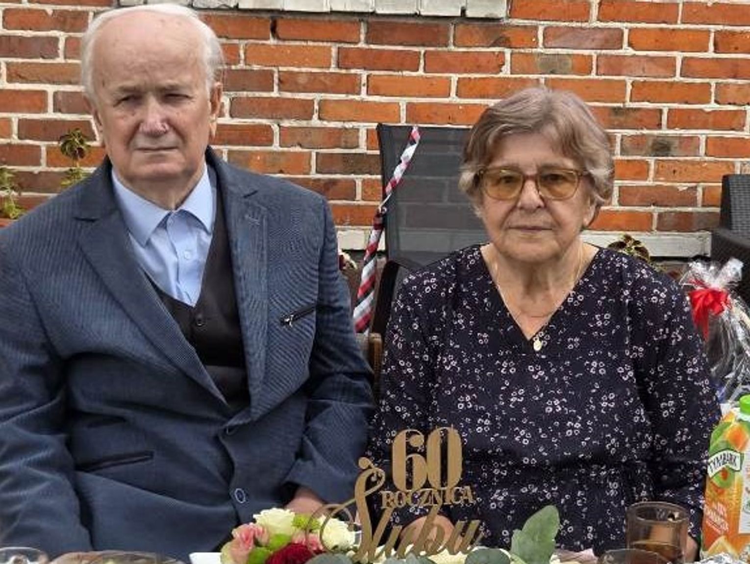 Przez 60 lat dzielą euforii i smutki