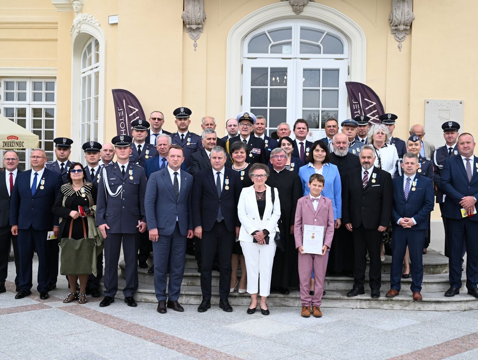 Radzyńscy działacze z krzyżem papieskim