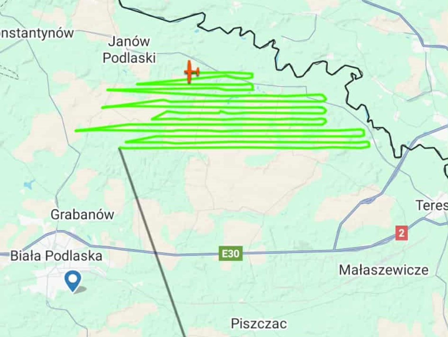 Samoloty zrzucają szczepionki. Trasę można śledzić online