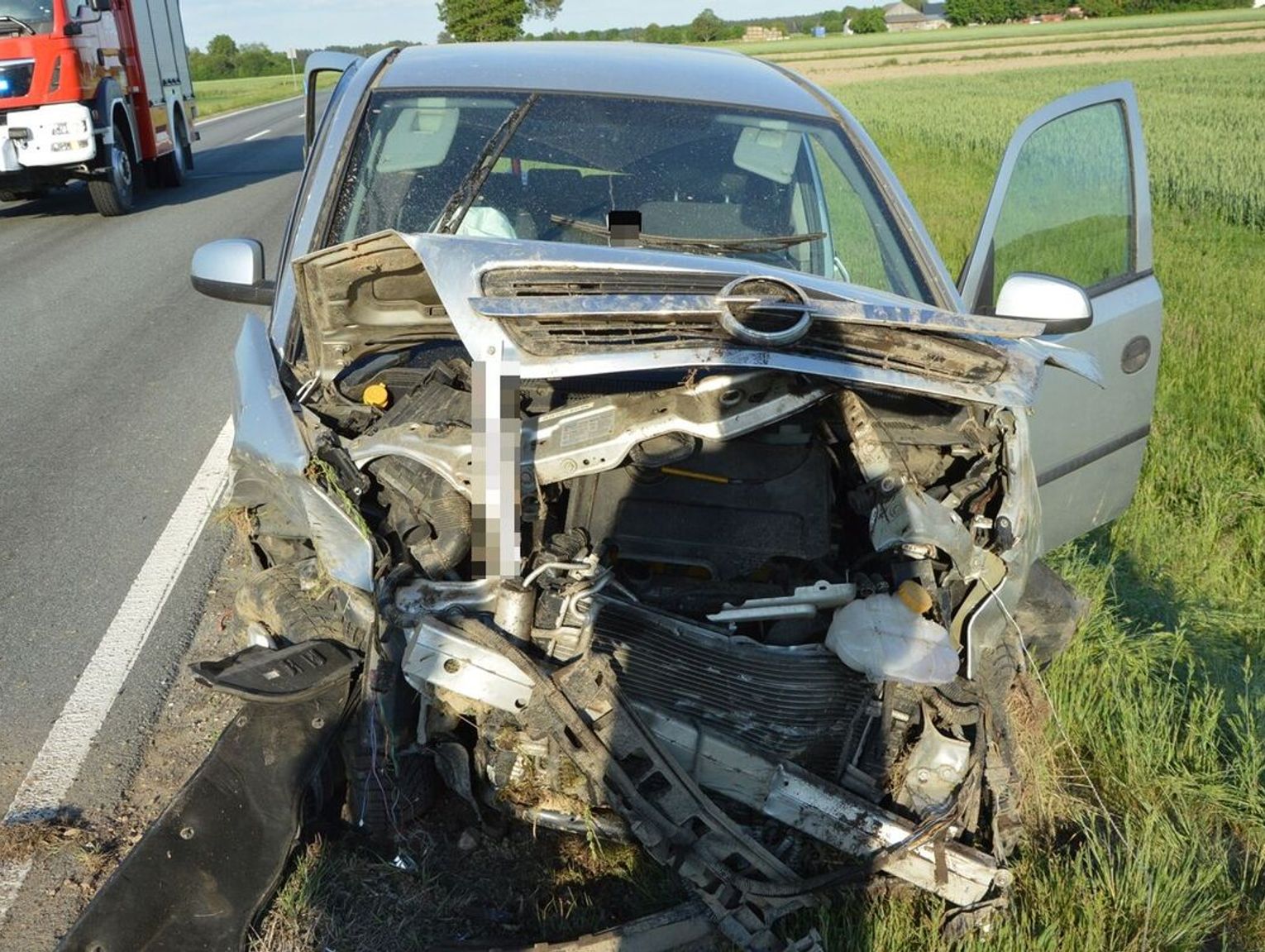 Sapiehów. Zjechała do rowu i dachowała