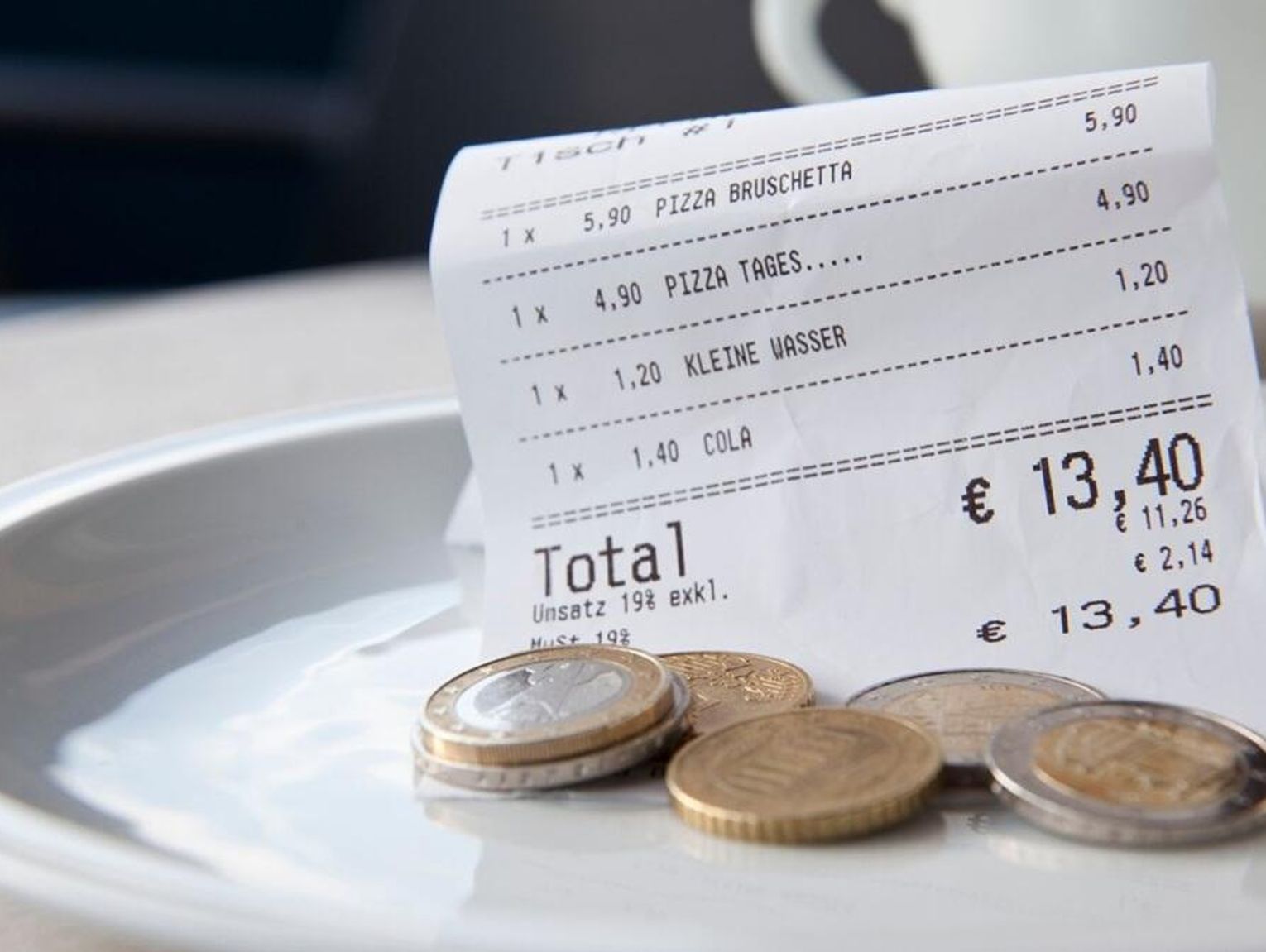 Skarbówka ma oko na kelnerów