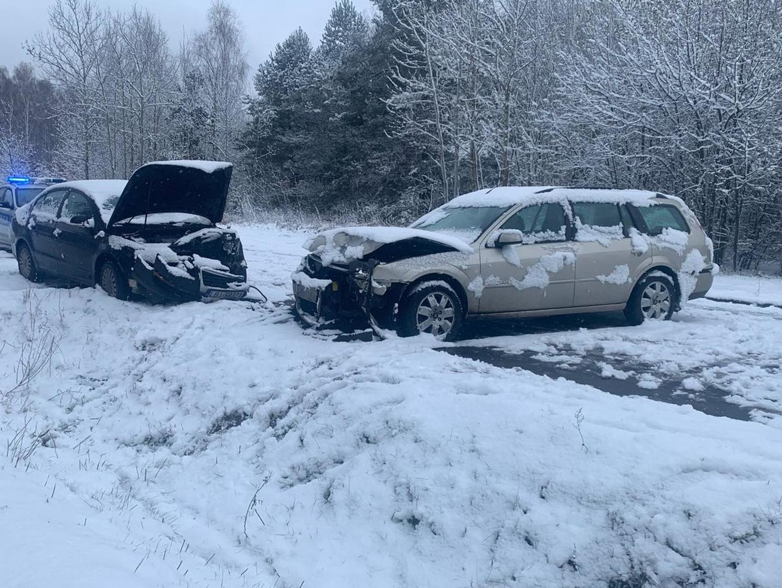 Stłuczki, wypadki i auta w rowach. Feralny piątek na drogach