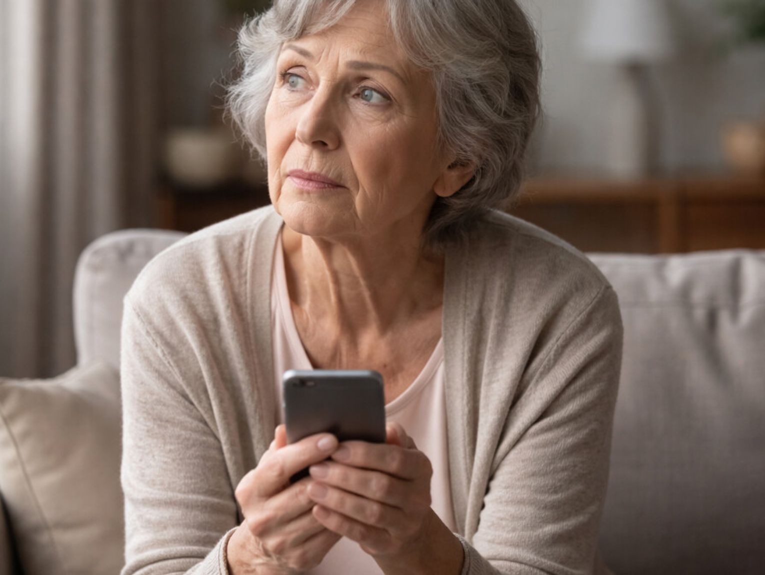 Telefon Pogadania. Tak radzimy sobie z samotnością
