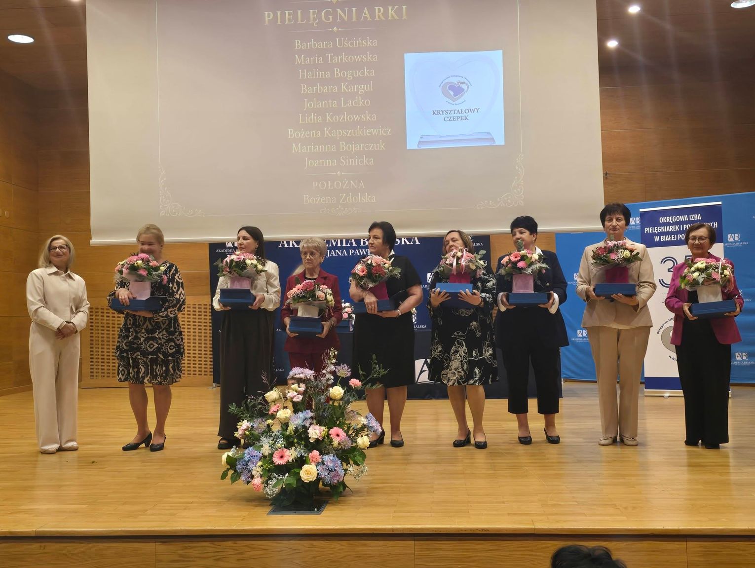 Towarzyszą nam od narodzenia do śmierci. Wielkie święto pielęgniarek i położnych