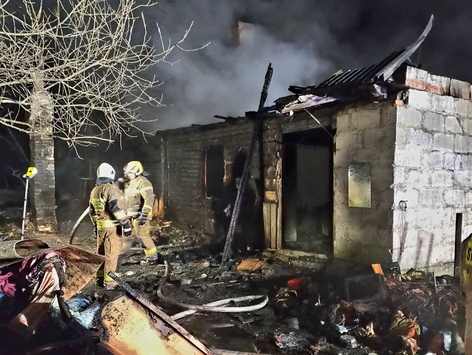 Tragedia w Piszczacu. W pożarze zginął mężczyzna [ZDJĘCIA]