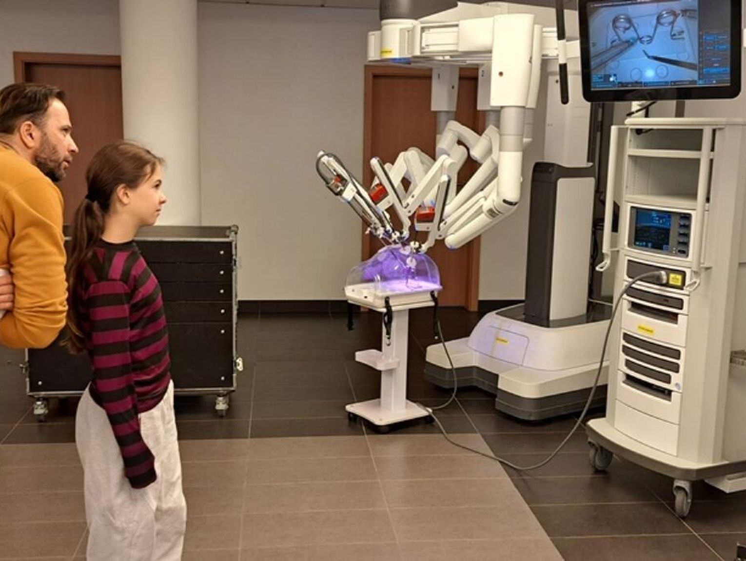 Roboty Da Vinci prezentują się mieszkańcom