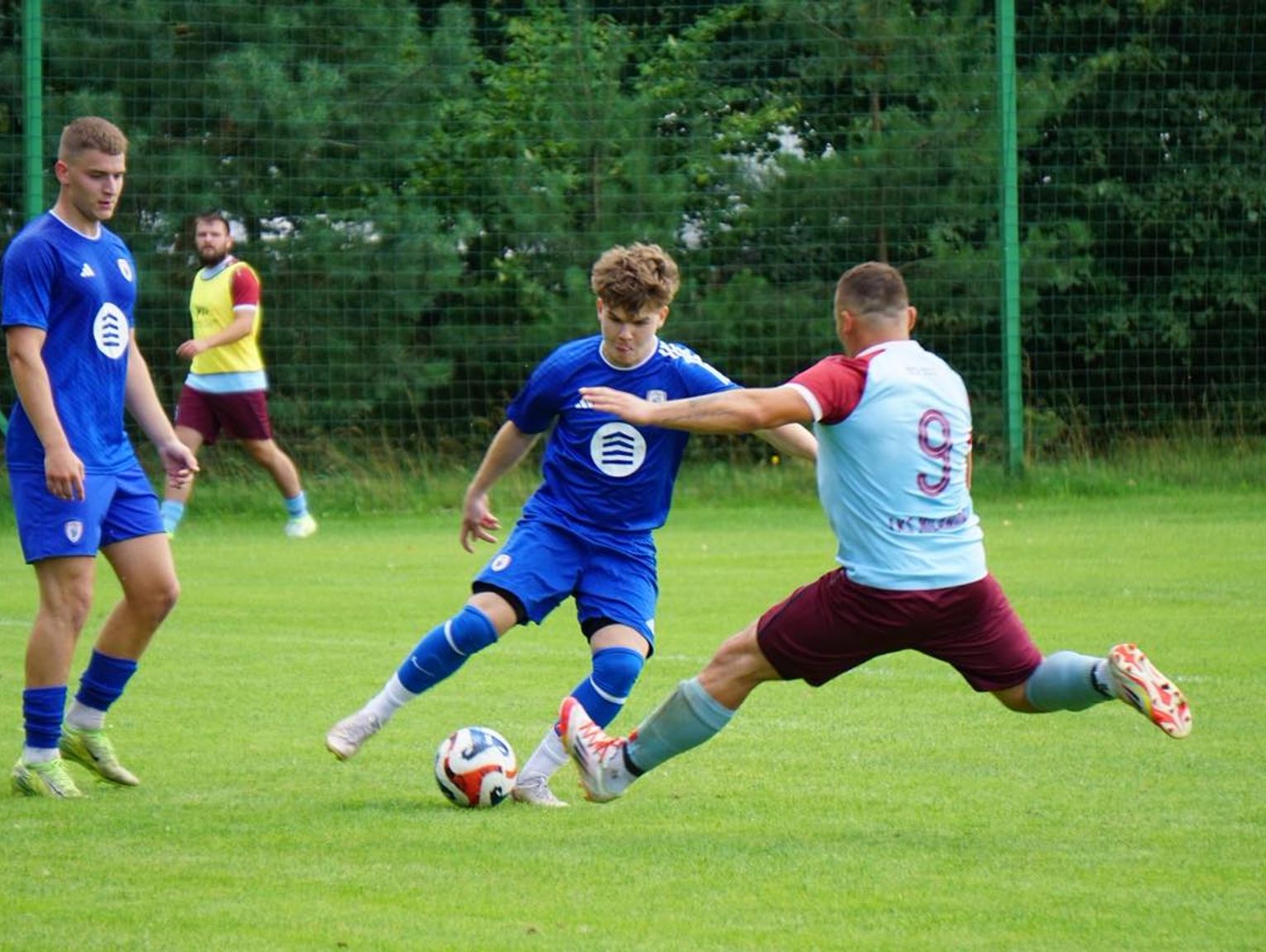 Trzy ekipy z kompletem punktów