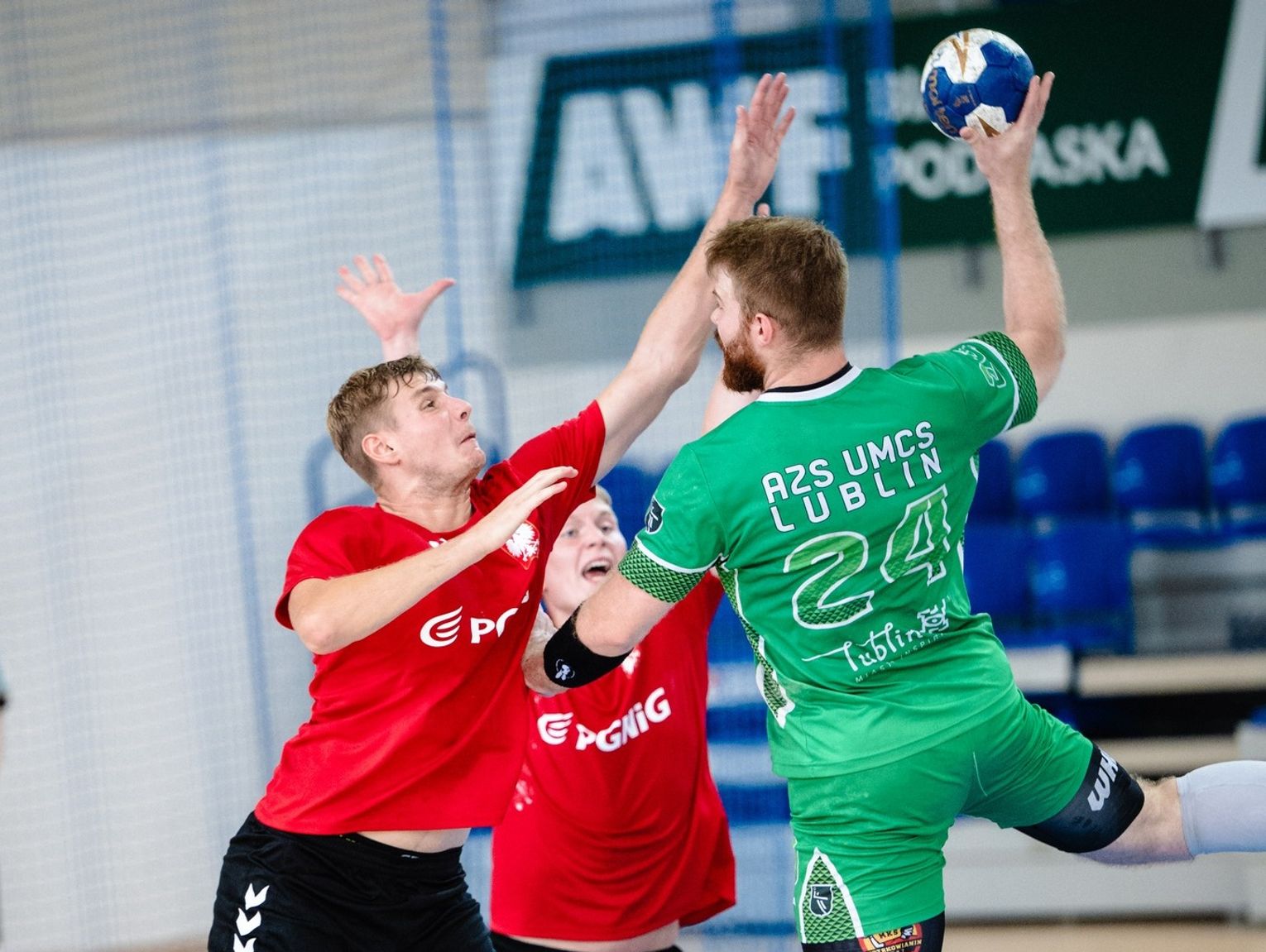 Trzy wygrane w stolicy