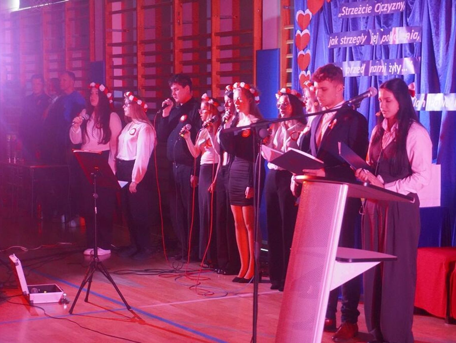 Uczniowie przygotowali akademię [GALERIA ZDJĘĆ]