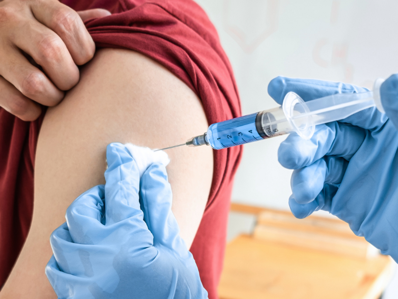 Więcej darmowych szczepień w aptekach