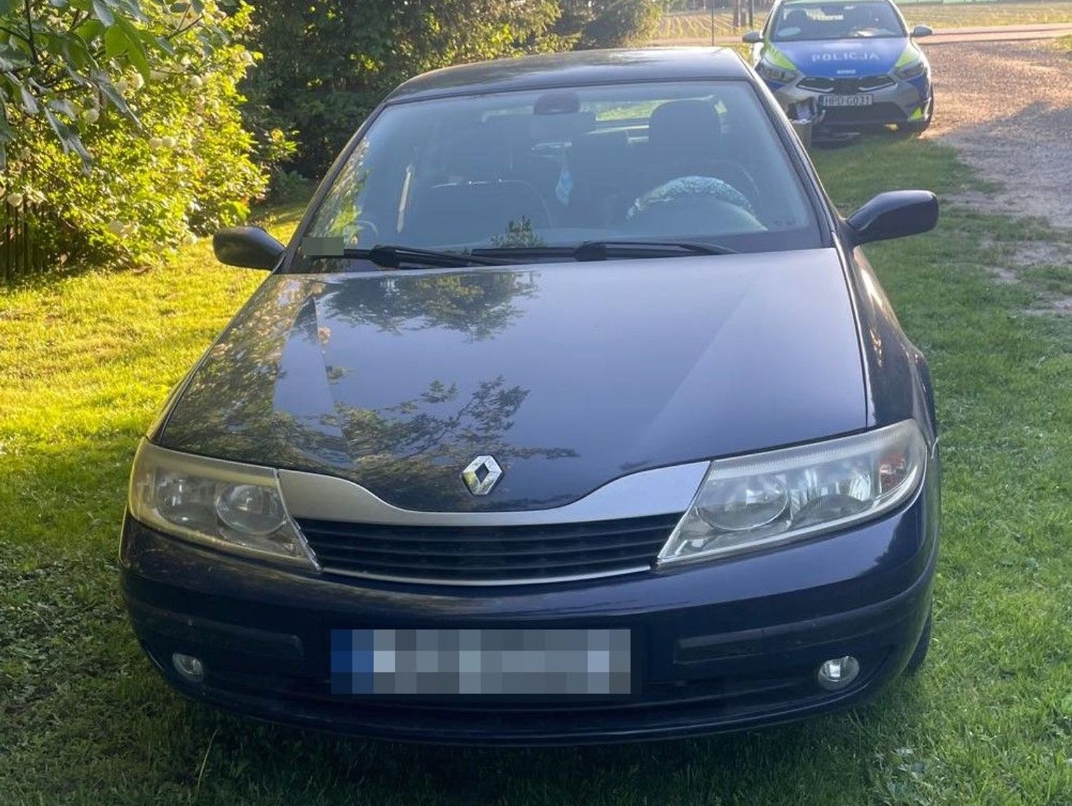 Wjechał w Audi i odjechał. Był kompletnie pijany