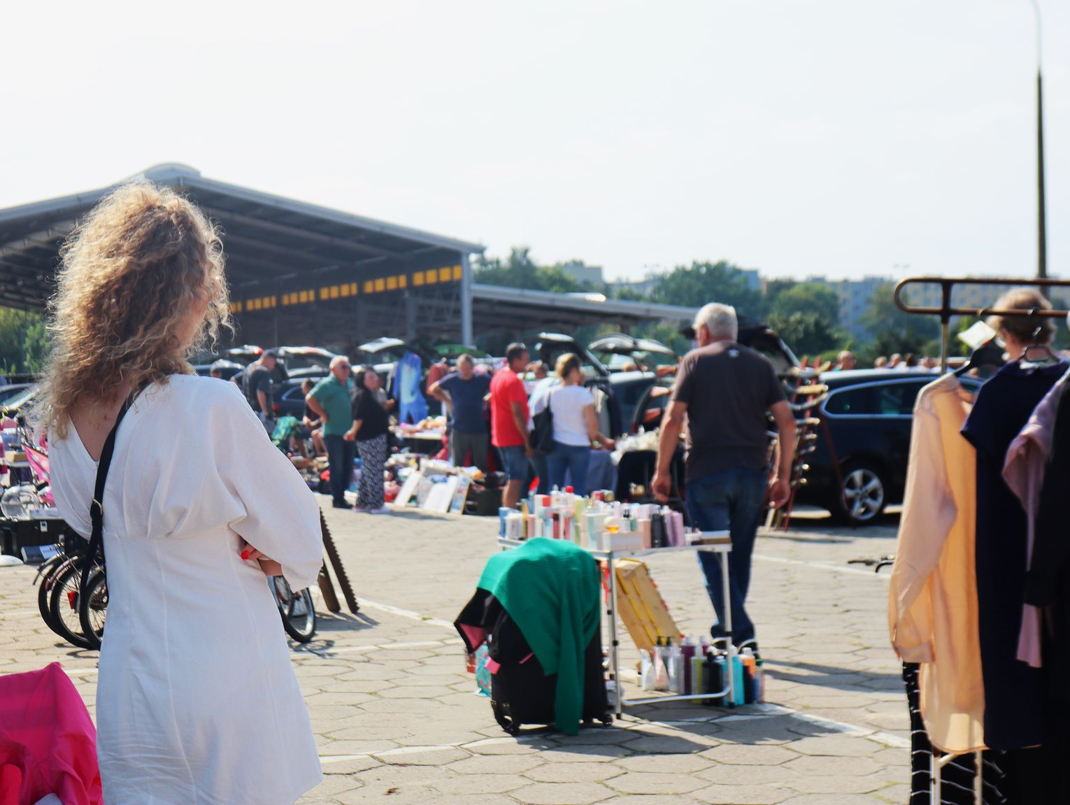 Wraca wyprzedaż garażowa! Rzeczy z duszą znów na bialskim targowisku [GALERIE ZDJĘĆ]