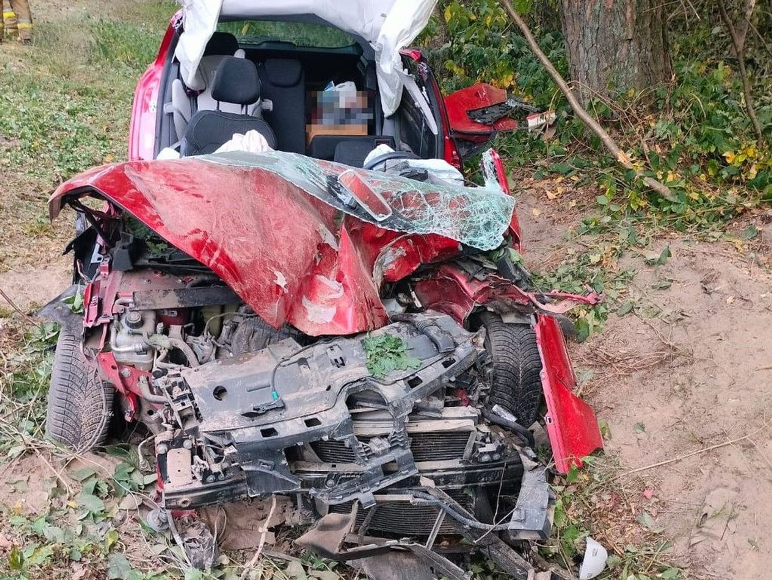 Wypadek w Zbulitowie Dużym. Kobieta i dziecko trafiły do szpitala [ZDJĘCIE]