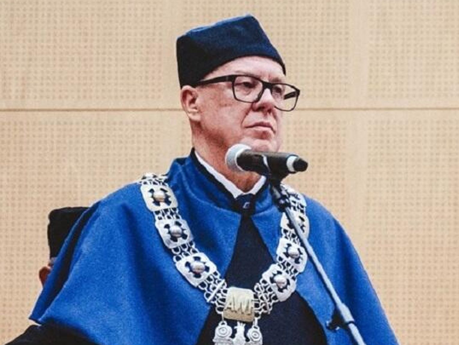 WYWIAD SŁOWA. Jerzy Sadowski "Uczelnia to przede wszystkim ludzie"