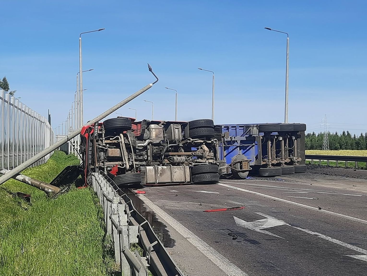 Z OSTATNIEJ CHWILI. Wypadek na krajowej dwójce