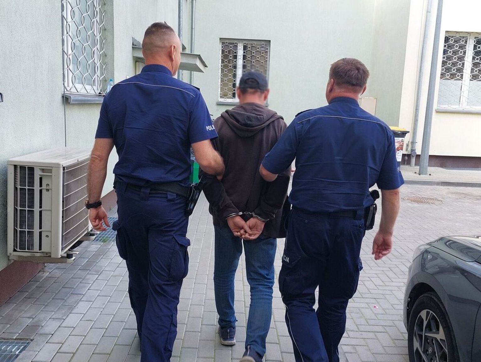 Zabrał auto znajomemu. Miał ponad 3 promile i brak prawa jazdy