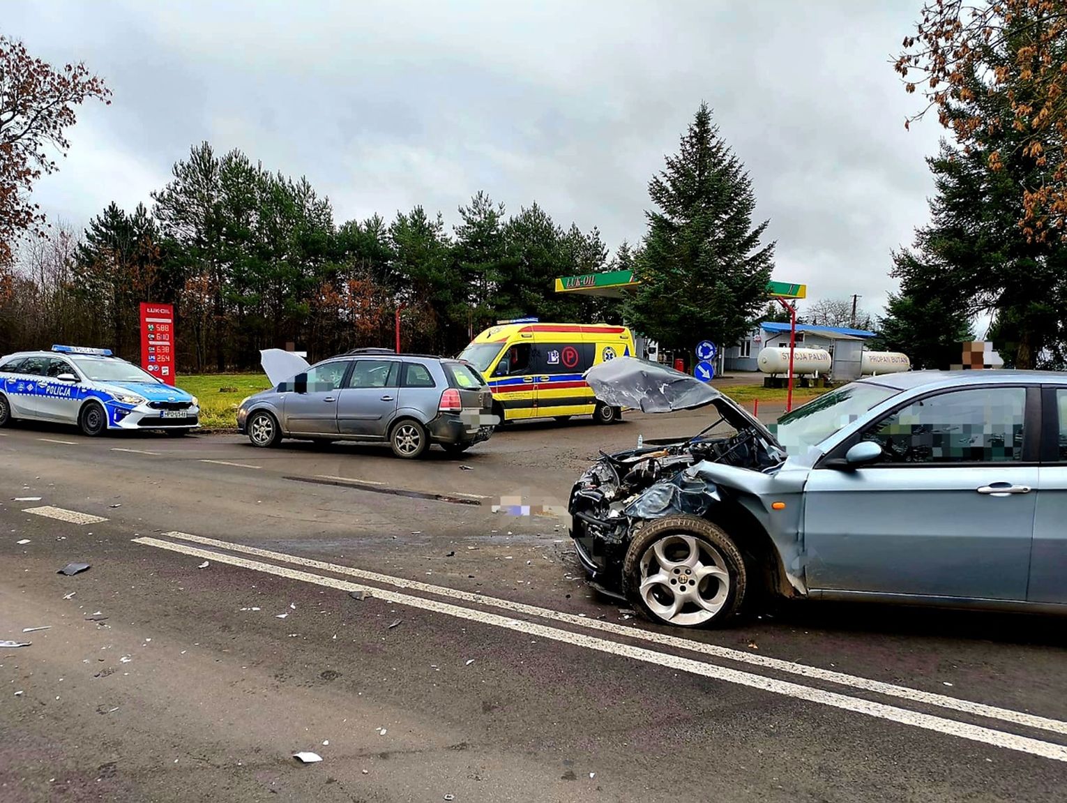 Zderzenie osobówek. Do szpitala trafiła ciężarna kobieta