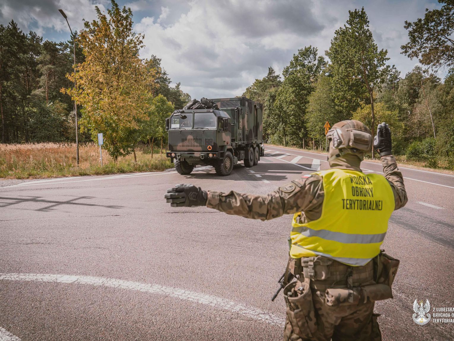 Na drogach trwa wzmożony ruch wojsk. Rozpoczęła się operaja Żelazny Obrońca-25