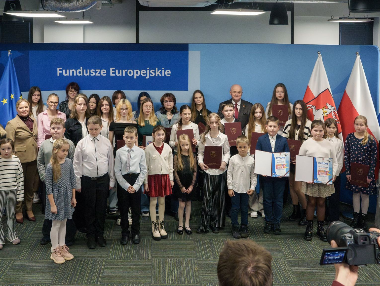 Zosia i Anastazja nagrodzone w wojewódzkim konkursie [WYNIKI]