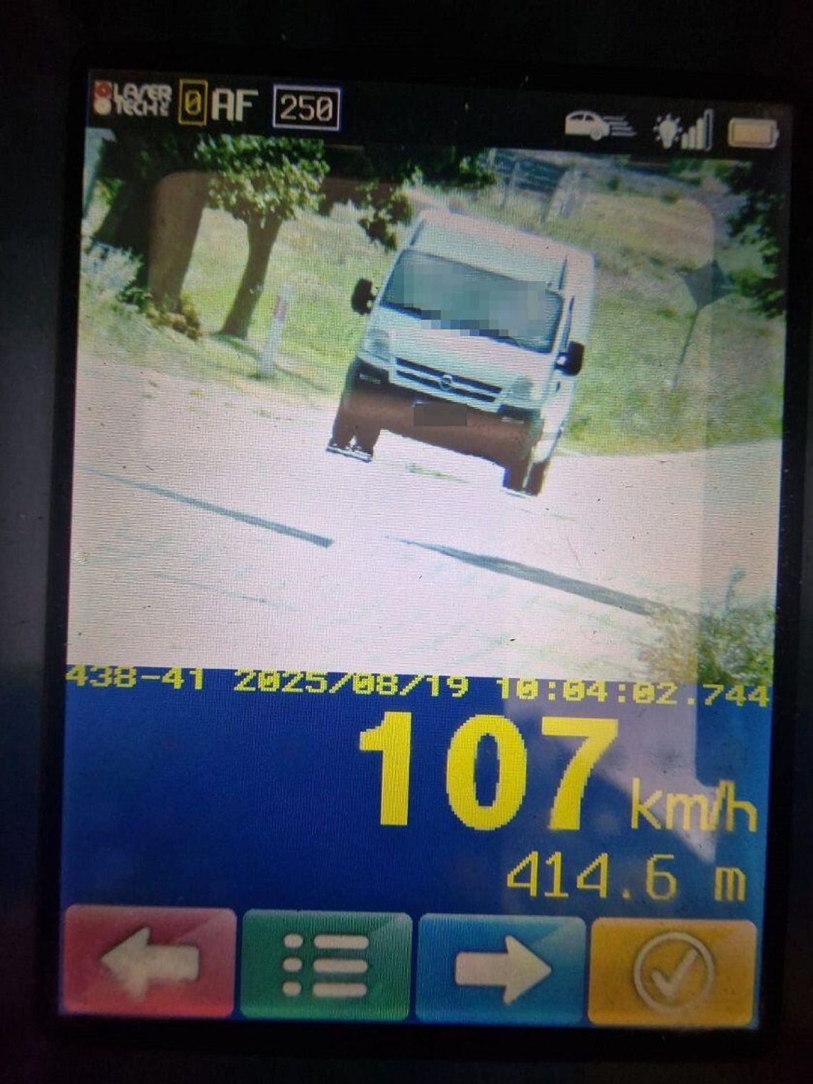 107 km/h „dostarczakiem”. Drogowy recydywista stracił prawo jazdy