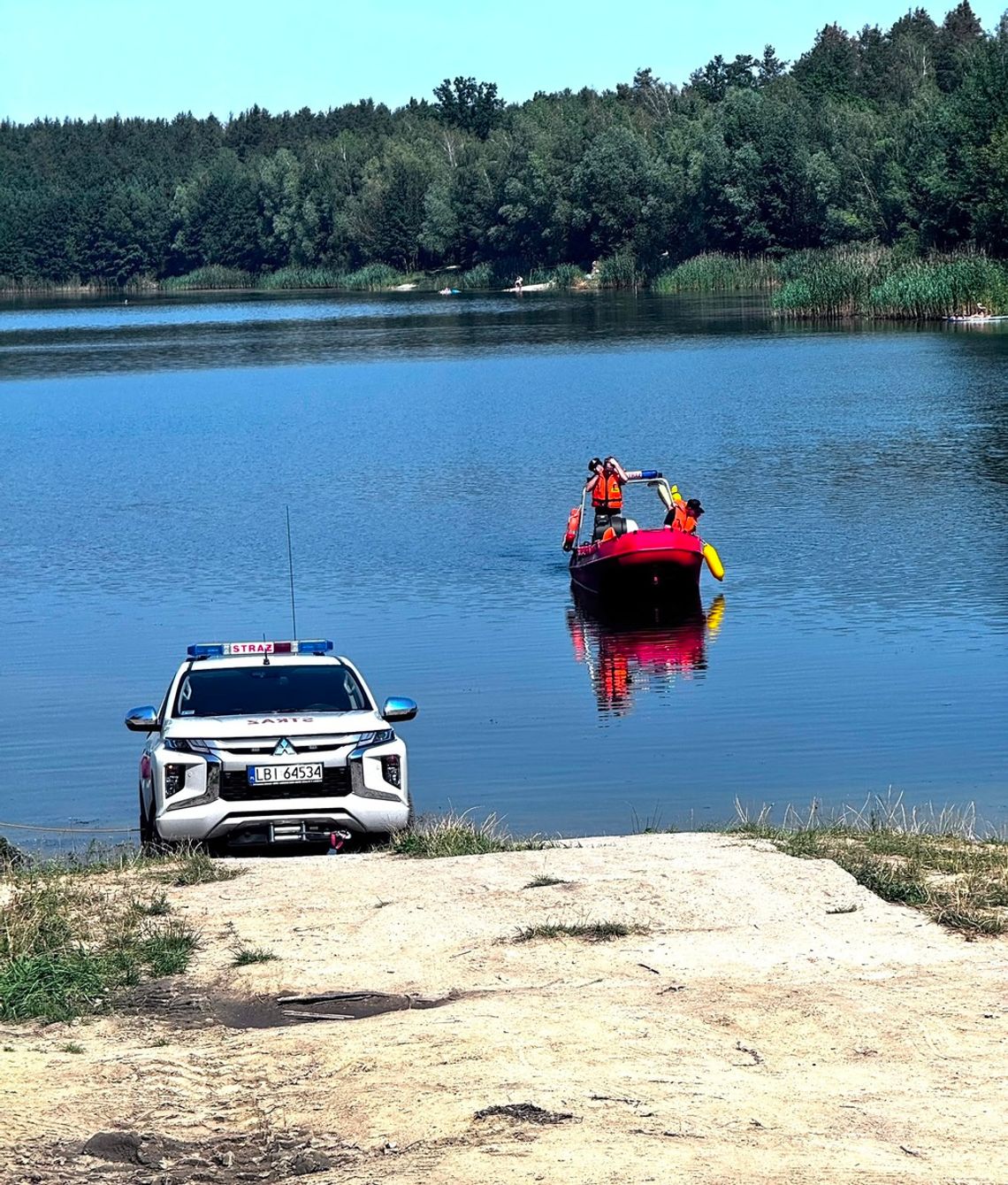 30-latek zniknął pod wodą. Kolejny dzień poszukiwań w zbiorniku wodnym w Berezie 30-latek zniknął pod wodą. Kolejny dzień poszukiwań w zbiorniku wodnym w Berezie
