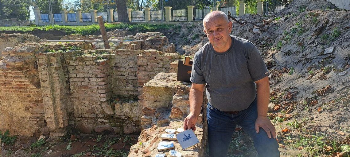 Afrodyta, ostrygi i kafle z Delft. Odkrycia archeologiczne w Białej Podlaskiej Afrodyta, ostrygi i kafle z Delft. Odkrycia archeologiczne w Białej Podlaskiej