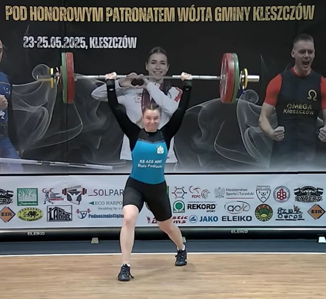 Akademiczki lubią srebro