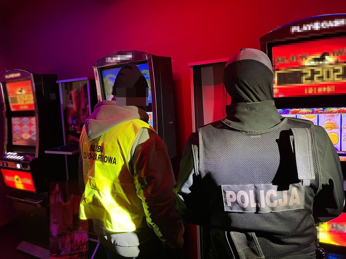 Akcja policji i celników z Białej Podlaskiej. Automaty i narkotyki w Dęblinie Akcja policji i celników z Białej Podlaskiej. Automaty i narkotyki w Dęblinie