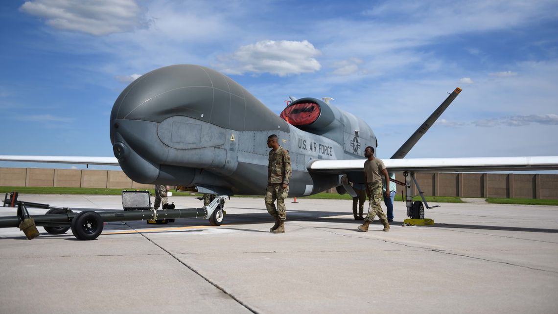 Wielki amerykański dron patroluje granicę z Białorusią