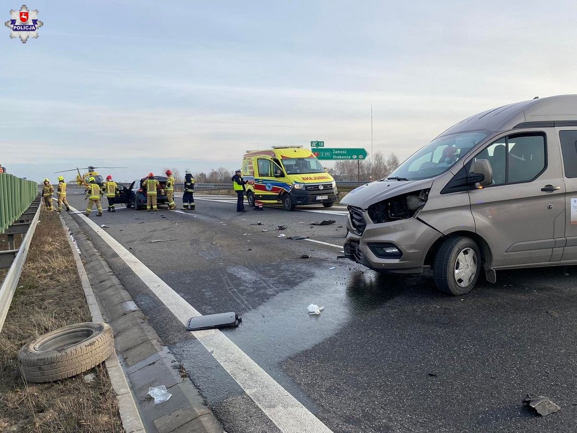 Areszt dla kierowcy busa za tragiczny wypadek na S12. Usłyszał dwa zarzuty