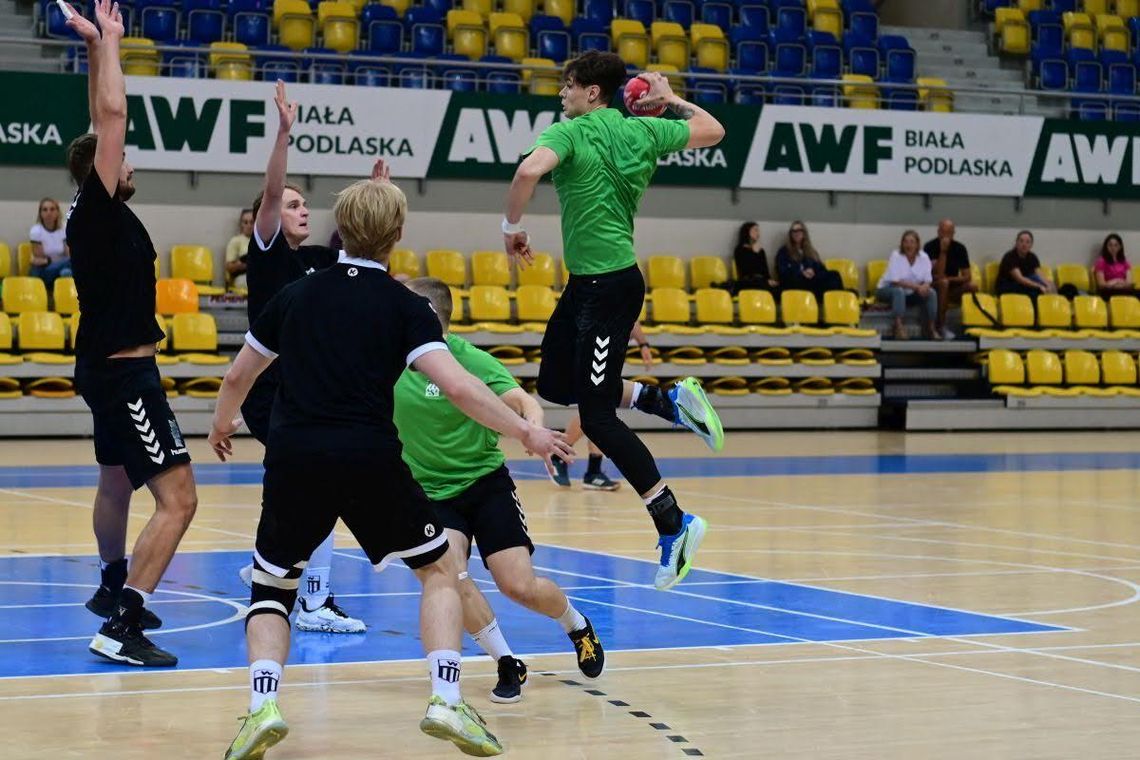 AZS trzeci w Warszawie AZS trzeci w Warszawie