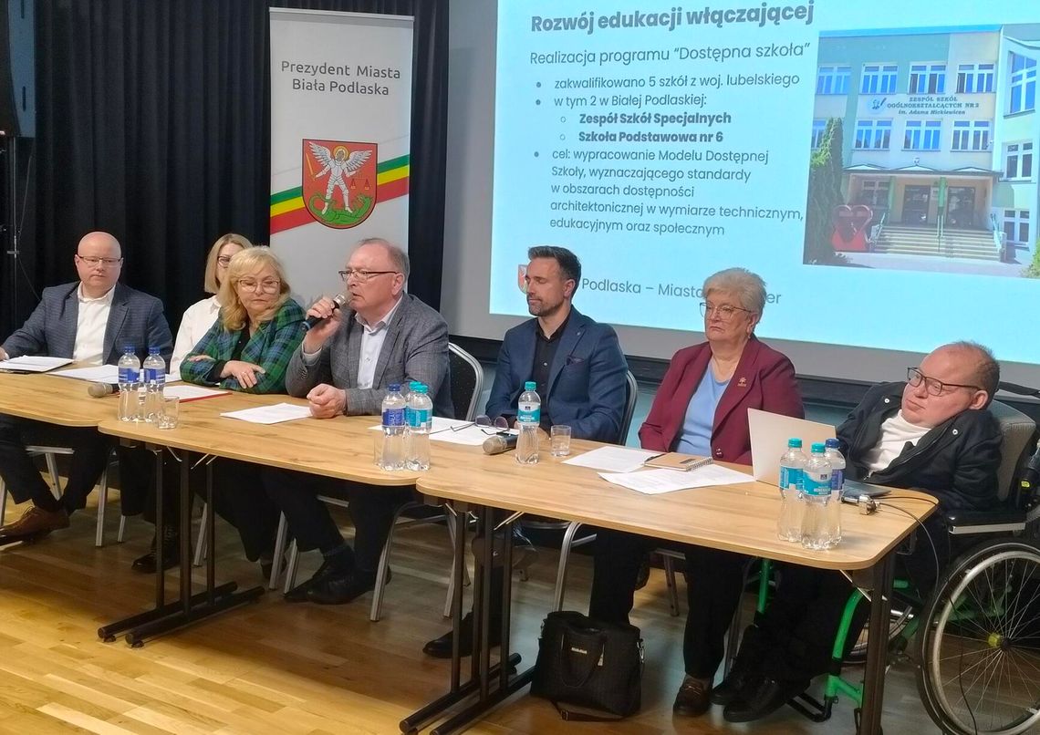 Biała Podlaska. Bez barier w mieście, urzędzie i szkole